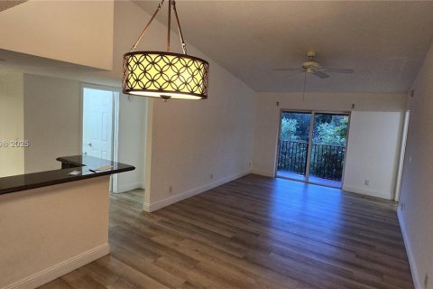 Copropriété à louer à Plantation, Floride: 2 chambres, 89.65 m2 № 1806029 - photo 2