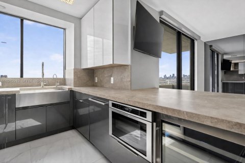 Купить кондоминиум в Майами-Бич, Флорида 2 спальни, 104.7м2, № 2009994 - фото 10