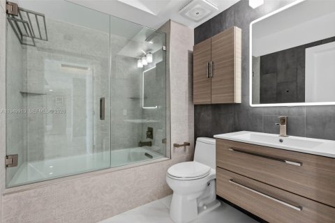 Купить кондоминиум в Майами-Бич, Флорида 2 спальни, 104.7м2, № 2009994 - фото 24