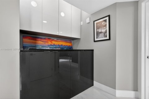 Купить кондоминиум в Майами-Бич, Флорида 2 спальни, 104.7м2, № 2009994 - фото 13