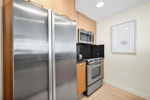 Condo in Fort Lauderdale, Florida, 1 bedroom  № 2422617 - photo 13