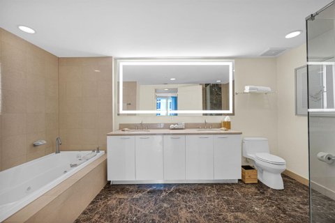 Condo in Fort Lauderdale, Florida, 1 bedroom  № 2422617 - photo 28