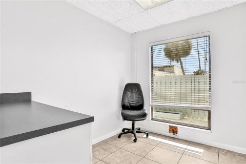 Commercial property in Daytona Beach, Florida 303.23 sq.m. № 1554047 - photo 19