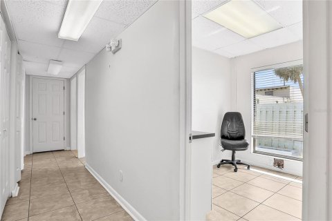 Commercial property in Daytona Beach, Florida 303.23 sq.m. № 1554047 - photo 18