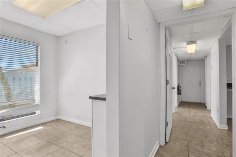 Commercial property in Daytona Beach, Florida 303.23 sq.m. № 1554047 - photo 28