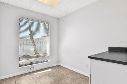 Commercial property in Daytona Beach, Florida 303.23 sq.m. № 1554047 - photo 26