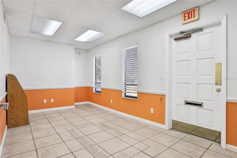 Commercial property in Daytona Beach, Florida 303.23 sq.m. № 1554047 - photo 3