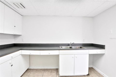 Commercial property in Daytona Beach, Florida 303.23 sq.m. № 1554047 - photo 30