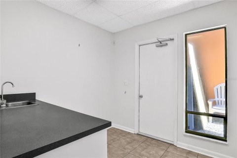 Commercial property in Daytona Beach, Florida 303.23 sq.m. № 1554047 - photo 12