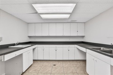 Commercial property in Daytona Beach, Florida 303.23 sq.m. № 1554047 - photo 29