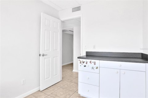 Commercial property in Daytona Beach, Florida 303.23 sq.m. № 1554047 - photo 20