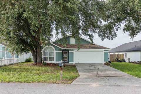 House in Bartow, Florida 3 bedrooms, 133.59 sq.m. № 2283699 - photo 3