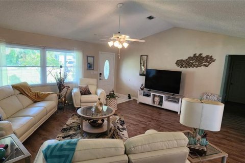 House in Ocala, Florida 2 bedrooms, 159.23 sq.m. № 1613001 - photo 4