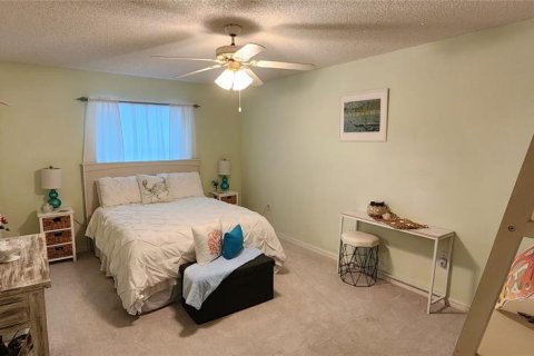 House in Ocala, Florida 2 bedrooms, 159.23 sq.m. № 1613001 - photo 17