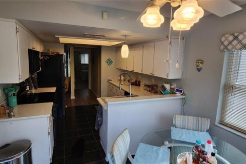 House in Ocala, Florida 2 bedrooms, 159.23 sq.m. № 1613001 - photo 8