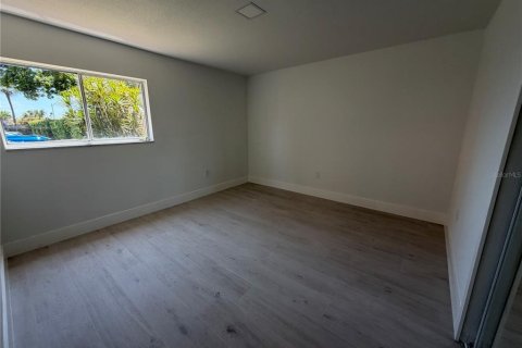 Copropriété à vendre à Saint Petersburg, Floride: 2 chambres, 114.73 m2 № 2233431 - photo 13
