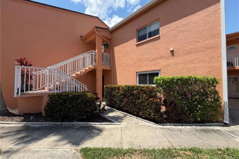 Condo à Saint Petersburg, Floride, 2 chambres  № 2233431