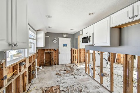 Купить виллу или дом в Мадейра - Бич, Флорида 4 комнаты, 65.77м2, № 1652070 - фото 19