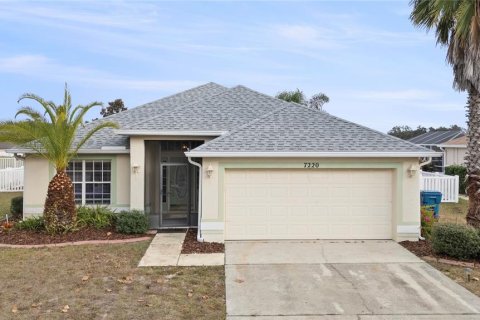House in Brooksville, Florida 4 bedrooms, 171.5 sq.m. № 2097852