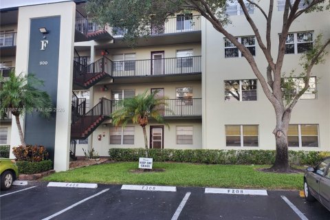 Copropriété à vendre à Pembroke Pines, Floride: 2 chambres, 96.99 m2 № 2049037 - photo 11