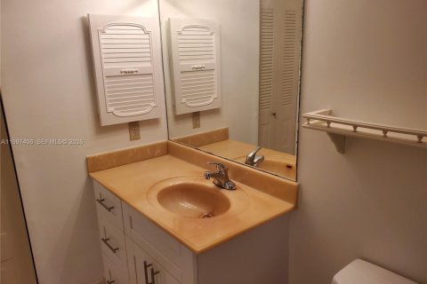 Copropriété à vendre à Pembroke Pines, Floride: 2 chambres, 96.99 m2 № 2049037 - photo 20