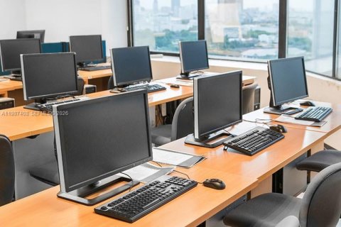 Copropriété à vendre à Pembroke Pines, Floride: 2 chambres, 96.99 m2 № 2049037 - photo 8