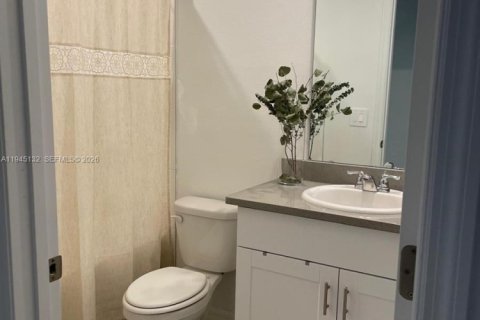 House in Winter Haven, Florida 3 bedrooms № 2152848 - photo 6
