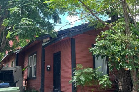 Duplex in Tampa, Florida 3 bedrooms, 196.02 sq.m. № 1917935 - photo 1