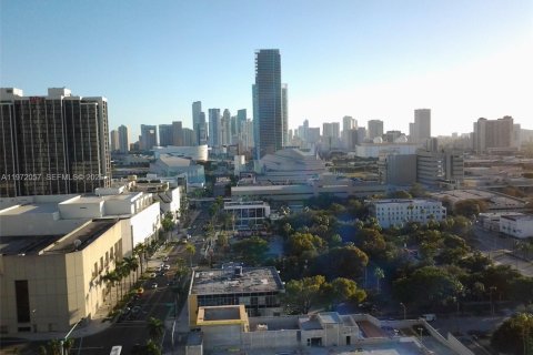 Condo in Miami, Florida, 1 bedroom  № 2042284