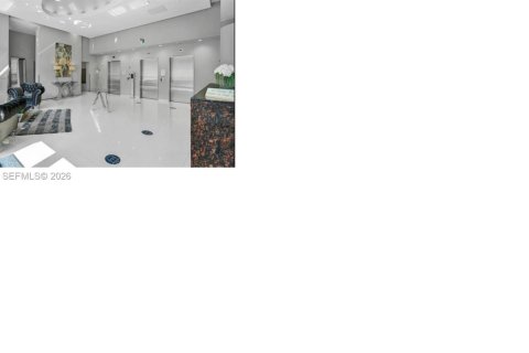 Condo in Miami, Florida, 1 bedroom  № 2042284 - photo 15