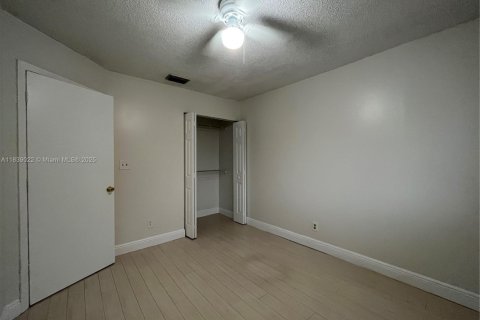 Condominio en alquiler en Sunrise, Florida, 3 dormitorios, 119.01 m2 № 1825683 - foto 7