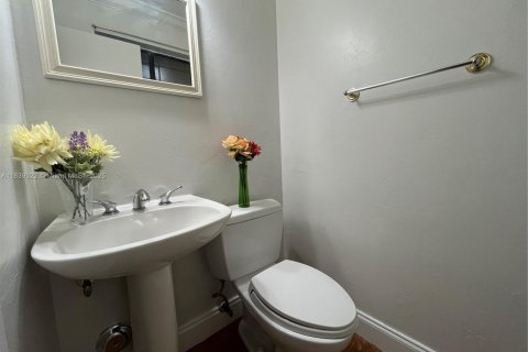 Condominio en alquiler en Sunrise, Florida, 3 dormitorios, 119.01 m2 № 1825683 - foto 4