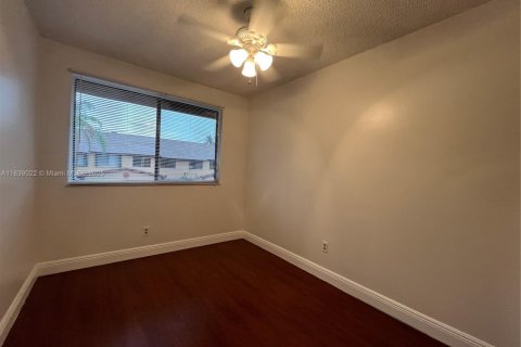 Condominio en alquiler en Sunrise, Florida, 3 dormitorios, 119.01 m2 № 1825683 - foto 8