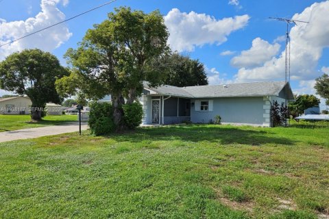 Casa en venta en Lake Placid, Florida, 2 dormitorios № 1995933 - foto 12