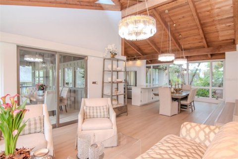 Villa ou maison à vendre à Dunedin, Floride: 4 chambres, 342.34 m2 № 2232519 - photo 17