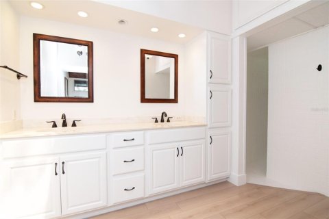 Villa ou maison à vendre à Dunedin, Floride: 4 chambres, 342.34 m2 № 2232519 - photo 28