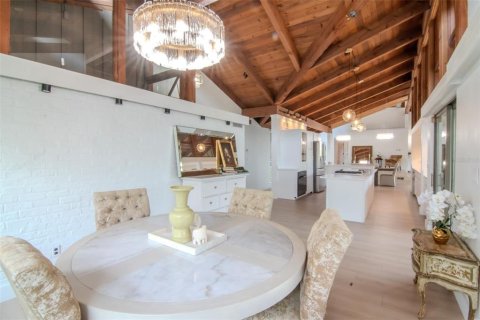 Villa ou maison à vendre à Dunedin, Floride: 4 chambres, 342.34 m2 № 2232519 - photo 16