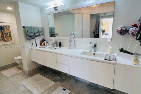 Купить кондоминиум в Авентура, Флорида 2 спальни, 132.85м2, № 2023391 - фото 13