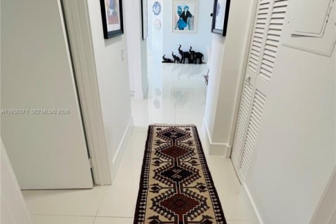 Купить кондоминиум в Авентура, Флорида 2 спальни, 132.85м2, № 2023391 - фото 25