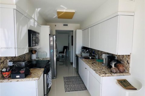 Купить кондоминиум в Авентура, Флорида 2 спальни, 132.85м2, № 2023391 - фото 21