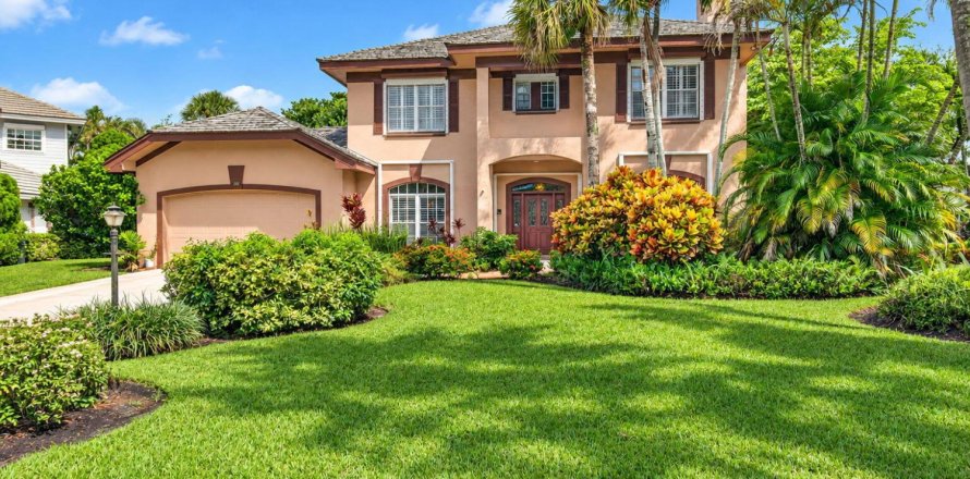 House in Delray Beach, Florida 4 bedrooms, 251.02 sq.m. № 2385482