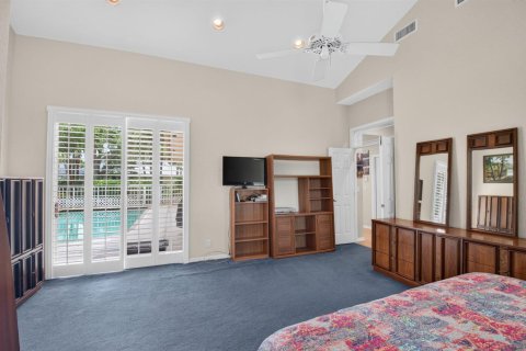 House in Delray Beach, Florida 4 bedrooms, 251.02 sq.m. № 2385482 - photo 19