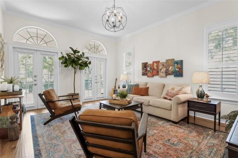 House in Orlando, Florida 3 bedrooms, 246.93 sq.m. № 1825425 - photo 9