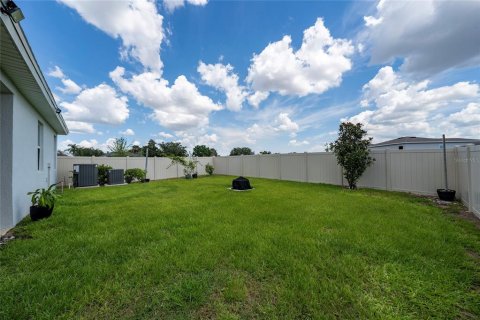 House in Clermont, Florida 4 bedrooms, 268.02 sq.m. № 2221488 - photo 22