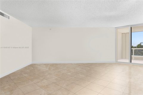 Condominio en venta en Aventura, Florida, 3 dormitorios, 244.33 m2 № 1844077 - foto 24