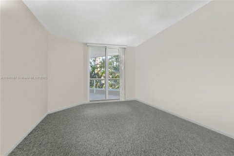 Condominio en venta en Aventura, Florida, 3 dormitorios, 244.33 m2 № 1844077 - foto 26