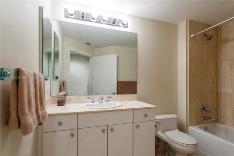 Condominio en venta en Aventura, Florida, 3 dormitorios, 244.33 m2 № 1844077 - foto 10
