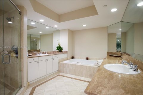 Condominio en venta en Aventura, Florida, 3 dormitorios, 244.33 m2 № 1844077 - foto 13