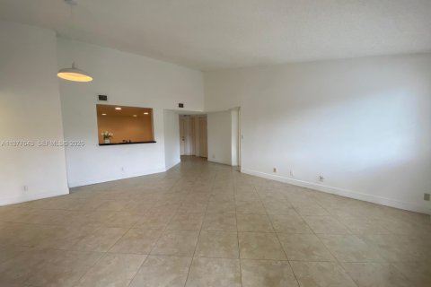 Condo in Coral Springs, Florida, 3 bedrooms  № 2041815 - photo 9