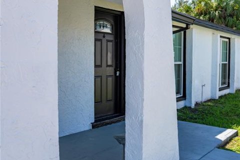 Villa ou maison à vendre à Tampa, Floride: 3 chambres, 119.29 m2 № 2427567 - photo 29